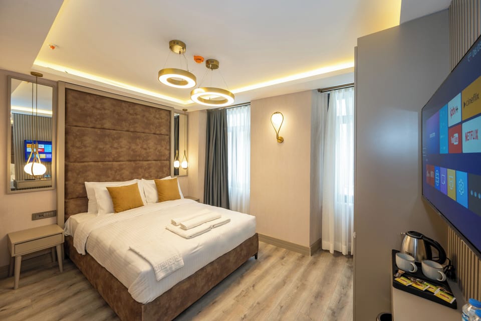 Deluxe Double Room, City View | Minibar, soundproofing, free WiFi, bed sheets