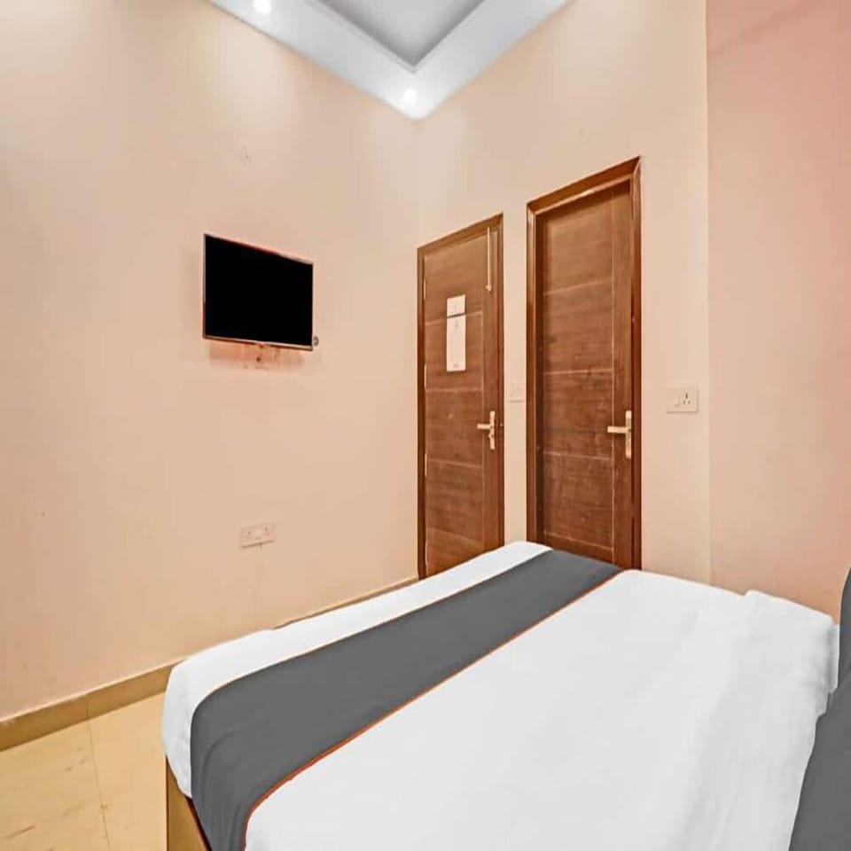 Standard Double Room | Free WiFi