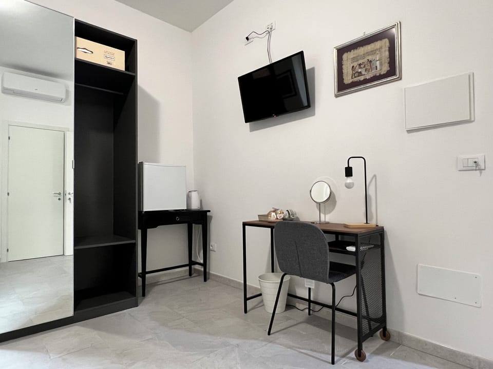 Basic Double or Twin Room | Interior