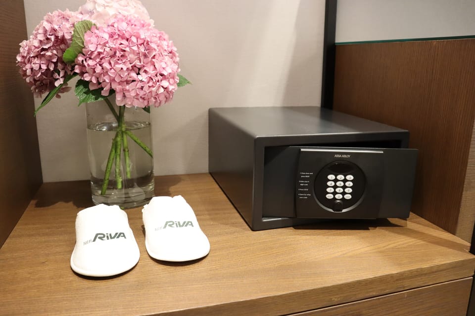 Suite | Premium bedding, in-room safe, blackout drapes, soundproofing