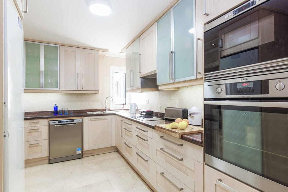Villa (4 Bedrooms) | Interior