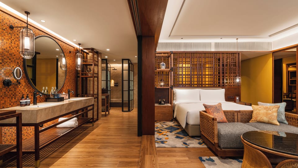 Suite, 1 King Bed, Ocean View | Premium bedding, pillowtop beds, minibar, in-room safe