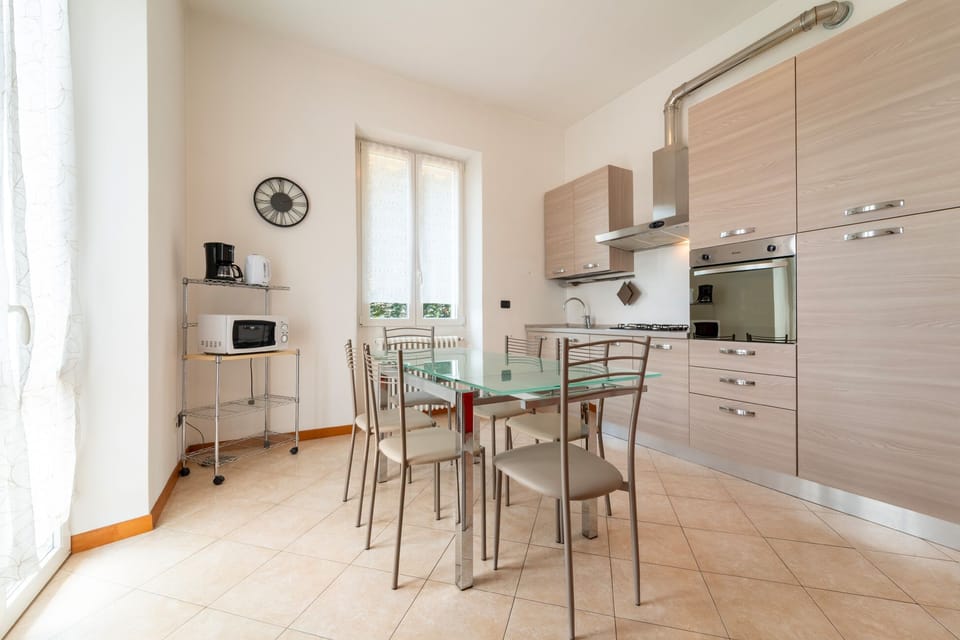 Apartment | Private kitchen | Electric kettle, toaster