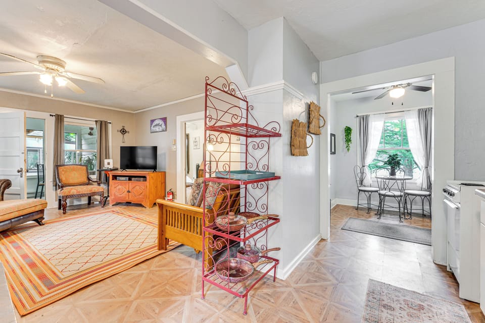 House (2 Bedrooms) | Interior