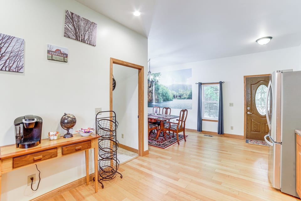 House (3 Bedrooms) | Interior