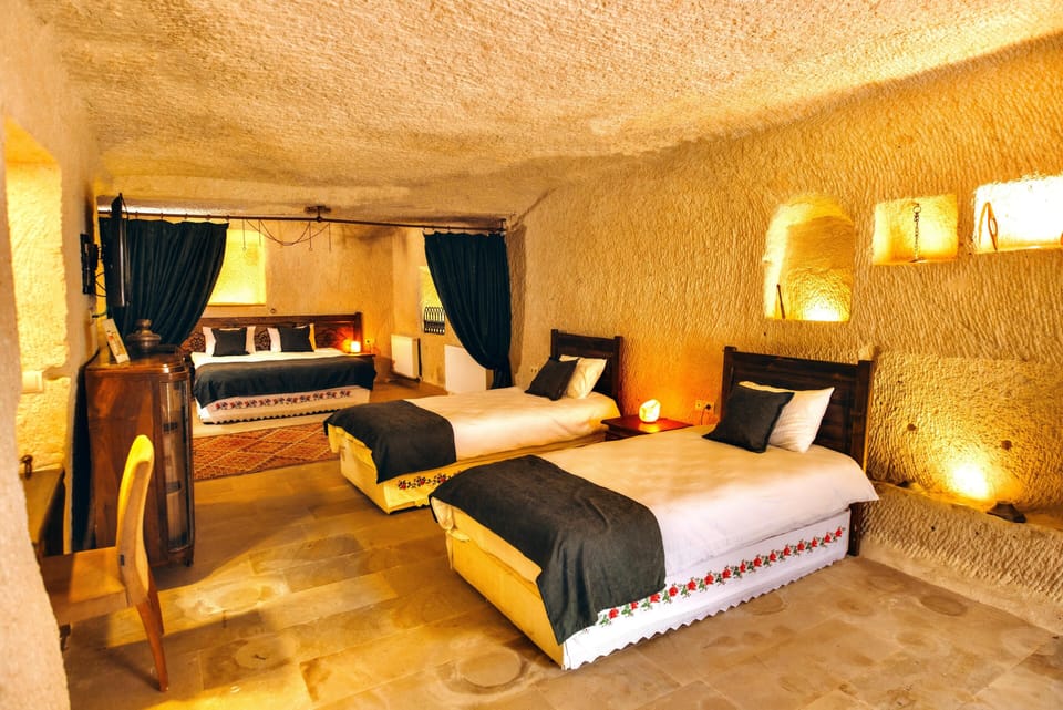 Luxury Quadruple Room | Blackout drapes, soundproofing, iron/ironing board, free WiFi