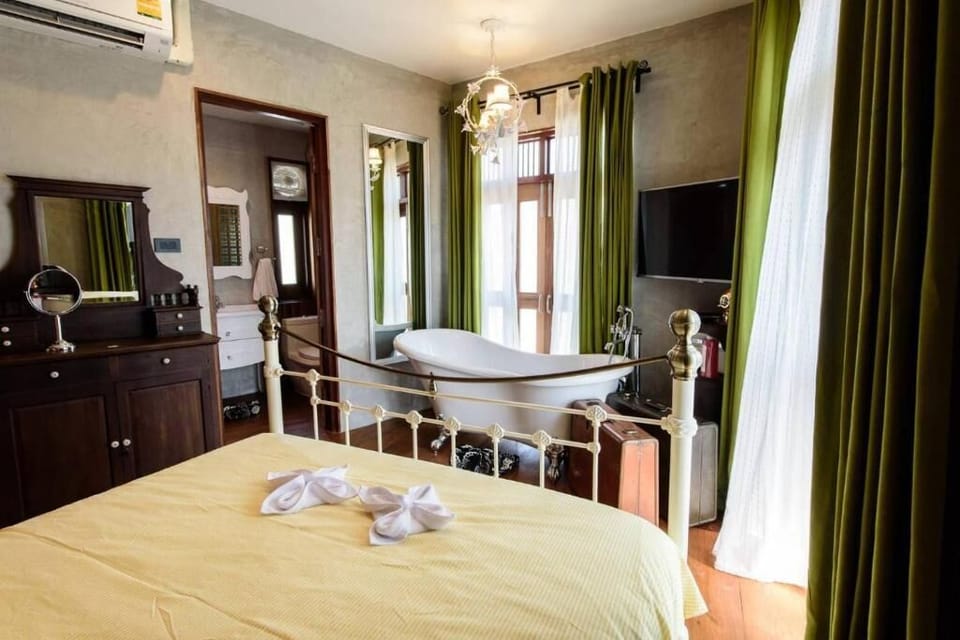 Junior Room, Non Smoking, River View | In-room safe, individually decorated, laptop workspace, free WiFi