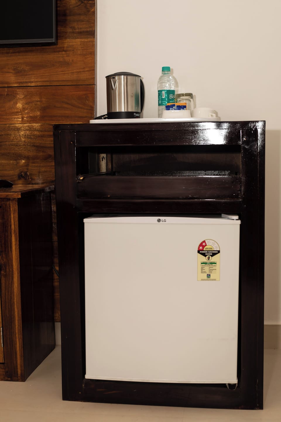 Mini-refrigerator