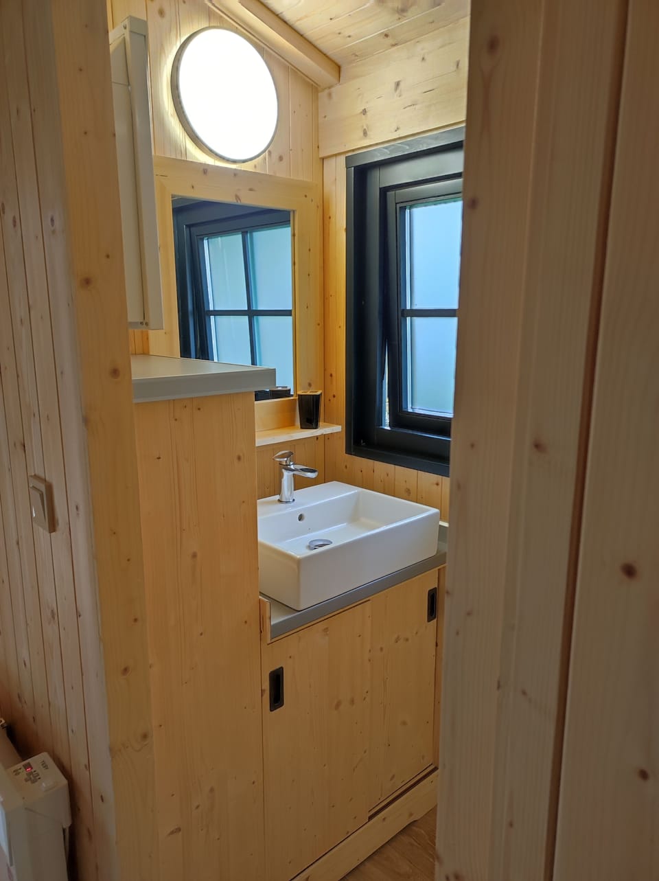 Family Chalet, Park View | Bathroom | Shower, towels, soap, shampoo