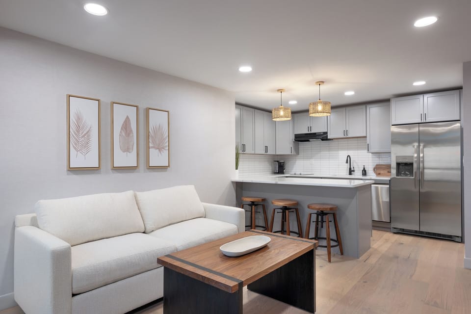 Suite, Lake View | Private kitchen