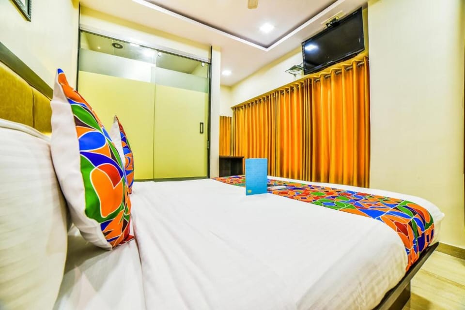 Double Room | Desk, WiFi (free), bed sheets