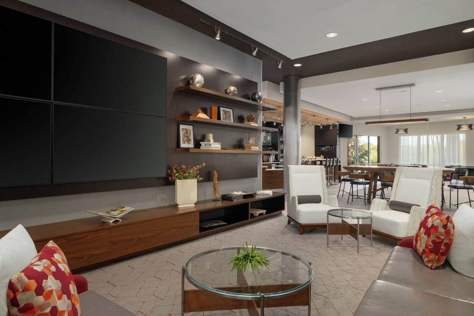Lobby lounge