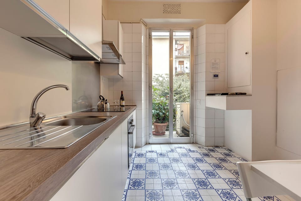 Apartment | Private kitchen | Full-size fridge, microwave, oven, stovetop