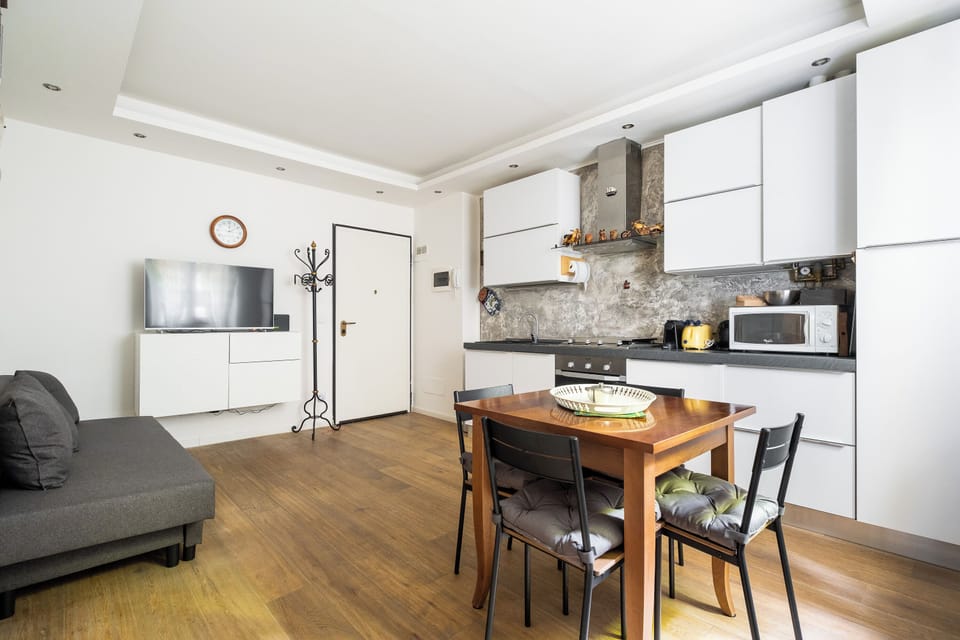 Apartment | Private kitchen | Full-size fridge, microwave, oven, stovetop