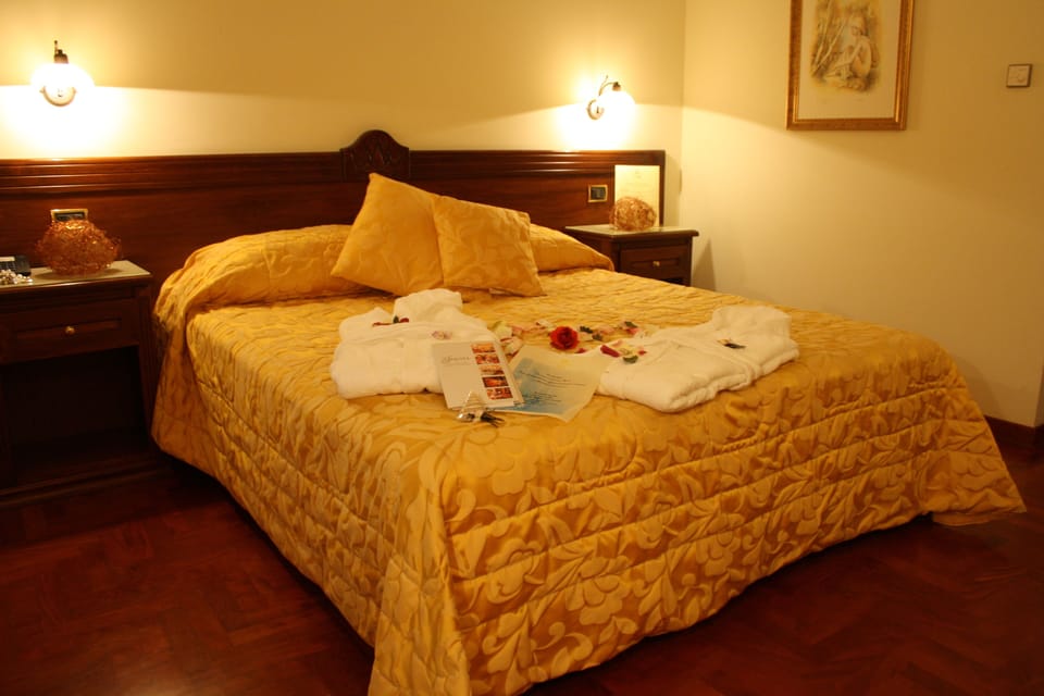 Double Room | Premium bedding, minibar, in-room safe, desk