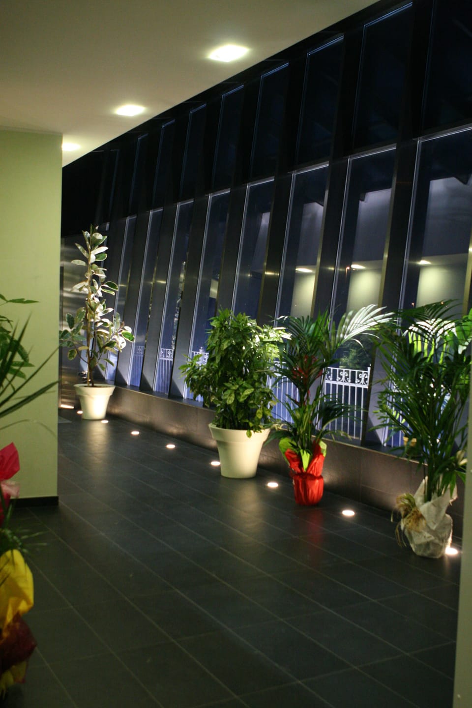 Couples treatment rooms, sauna, hot tub, steam room, Turkish bath