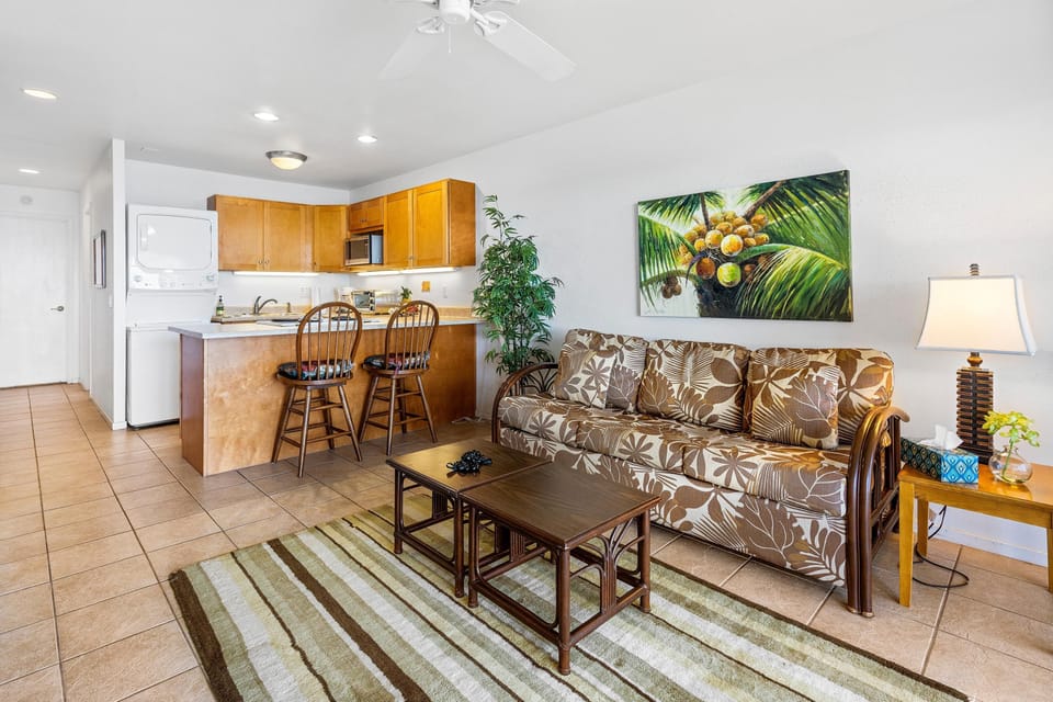 Condo, 1 Queen Bed with Sofa bed (Kona Isle E24) | Living area