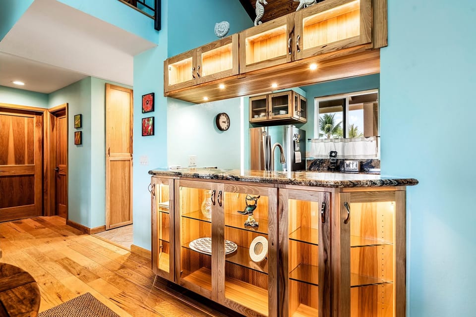 Condo, Multiple Beds (Keauhou Kona Surf & Racquet Club#7-30) | Private kitchen | Oven, toaster, paper towels