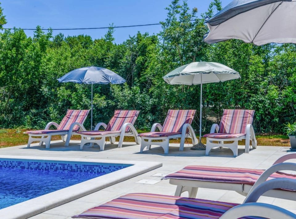 Villa (Three Bedroom Villa with Swiming Pool) | Outdoor pool