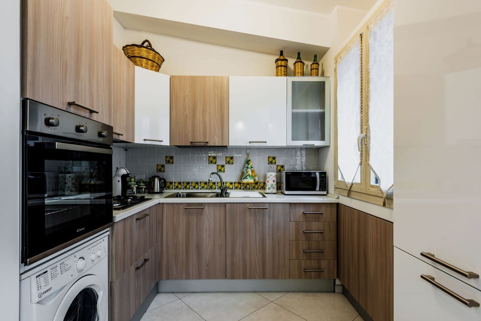 Apartment, Garden View | Private kitchen | Espresso maker, electric kettle
