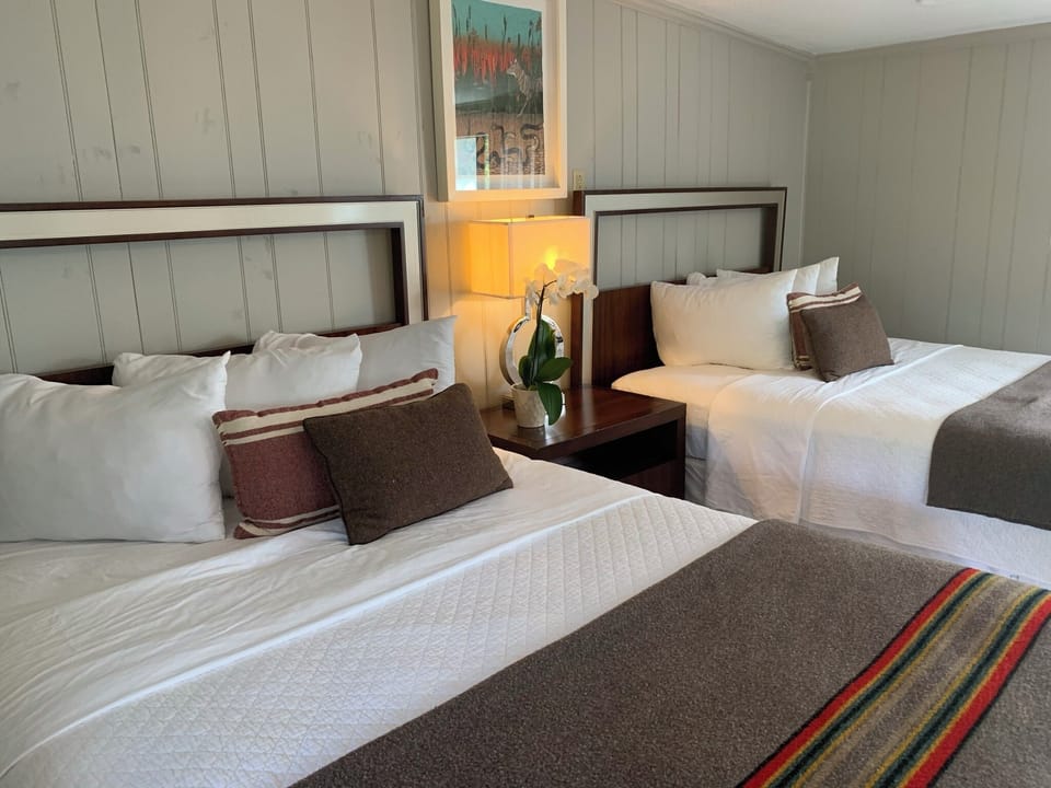 Classic Cabin, 2 Queen Beds, Non Smoking, Microwave | 1 bedroom, free WiFi