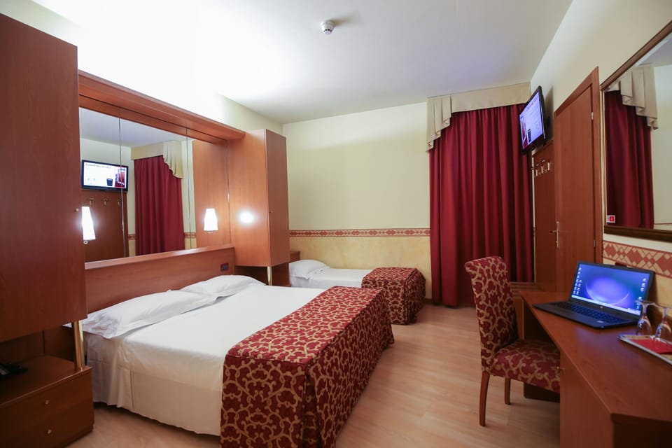 Premium bedding, pillowtop beds, free minibar, in-room safe