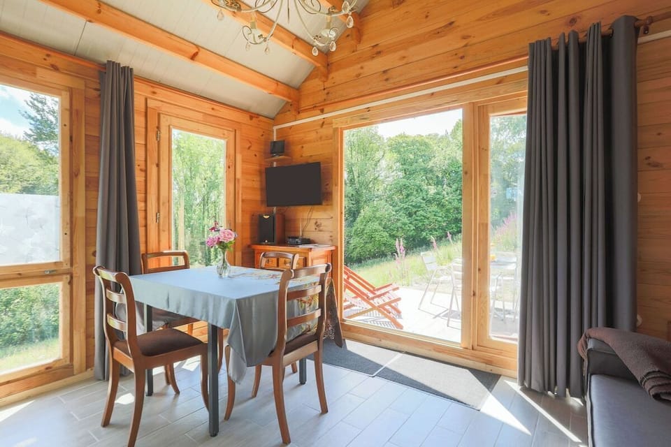 Chalet | Living area | TV