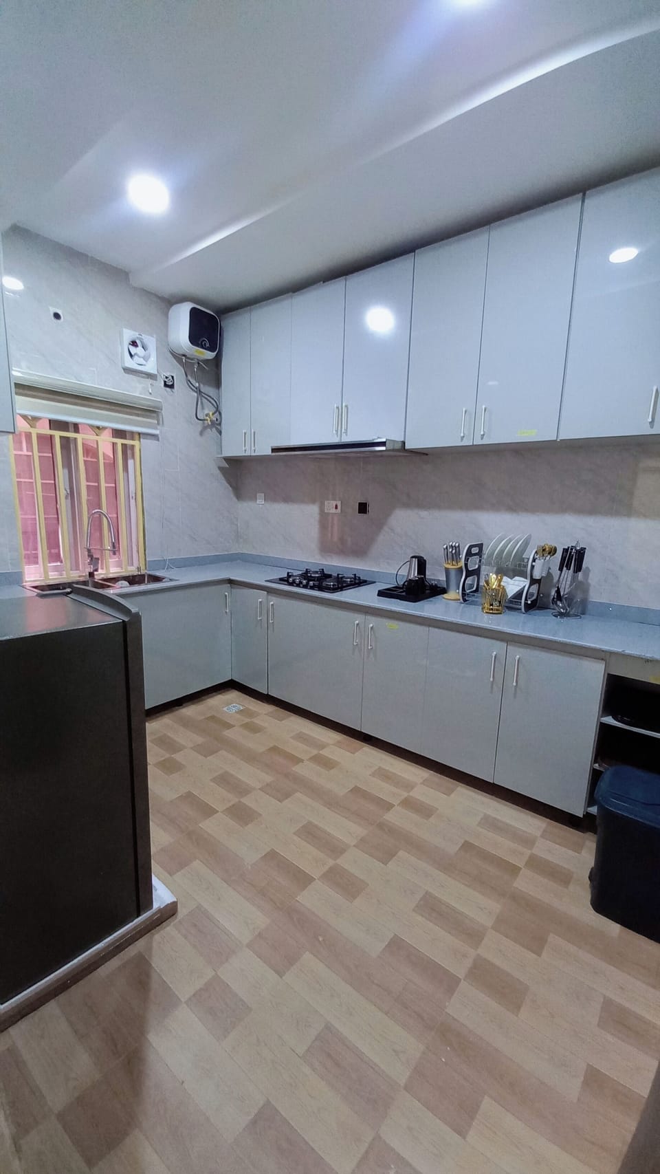 Executive Suite | Private kitchen