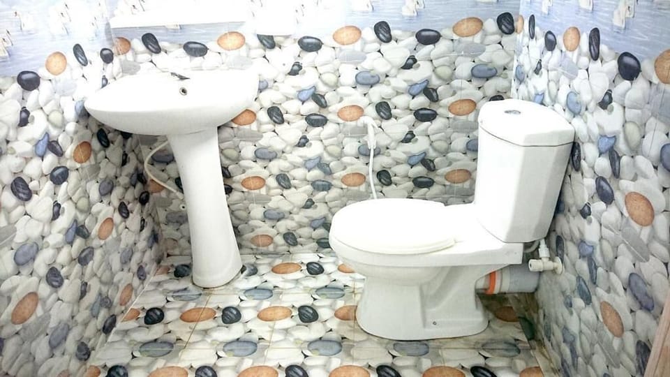Shower, towels, soap, shampoo