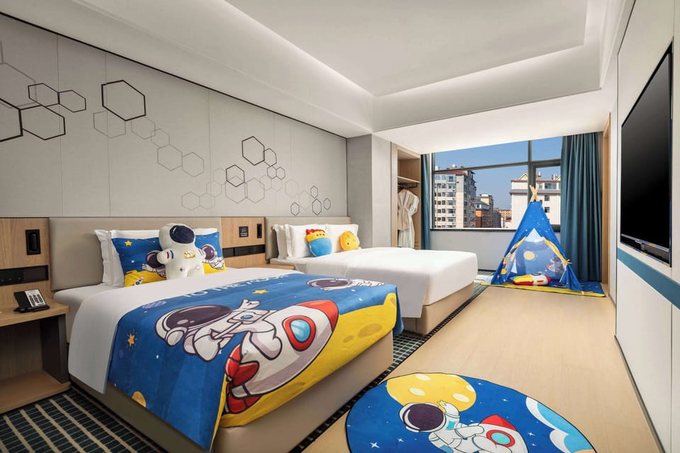 Family Room, Multiple Beds, Non Smoking