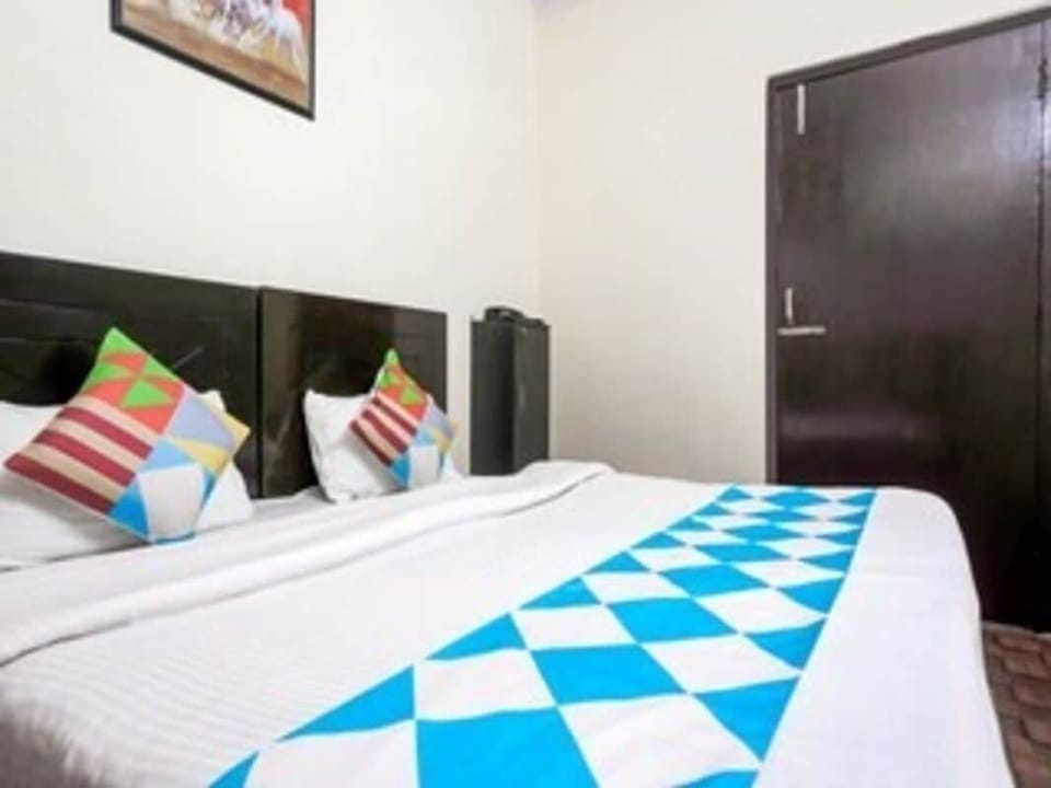 Standard Room | In-room safe, desk, laptop workspace, rollaway beds