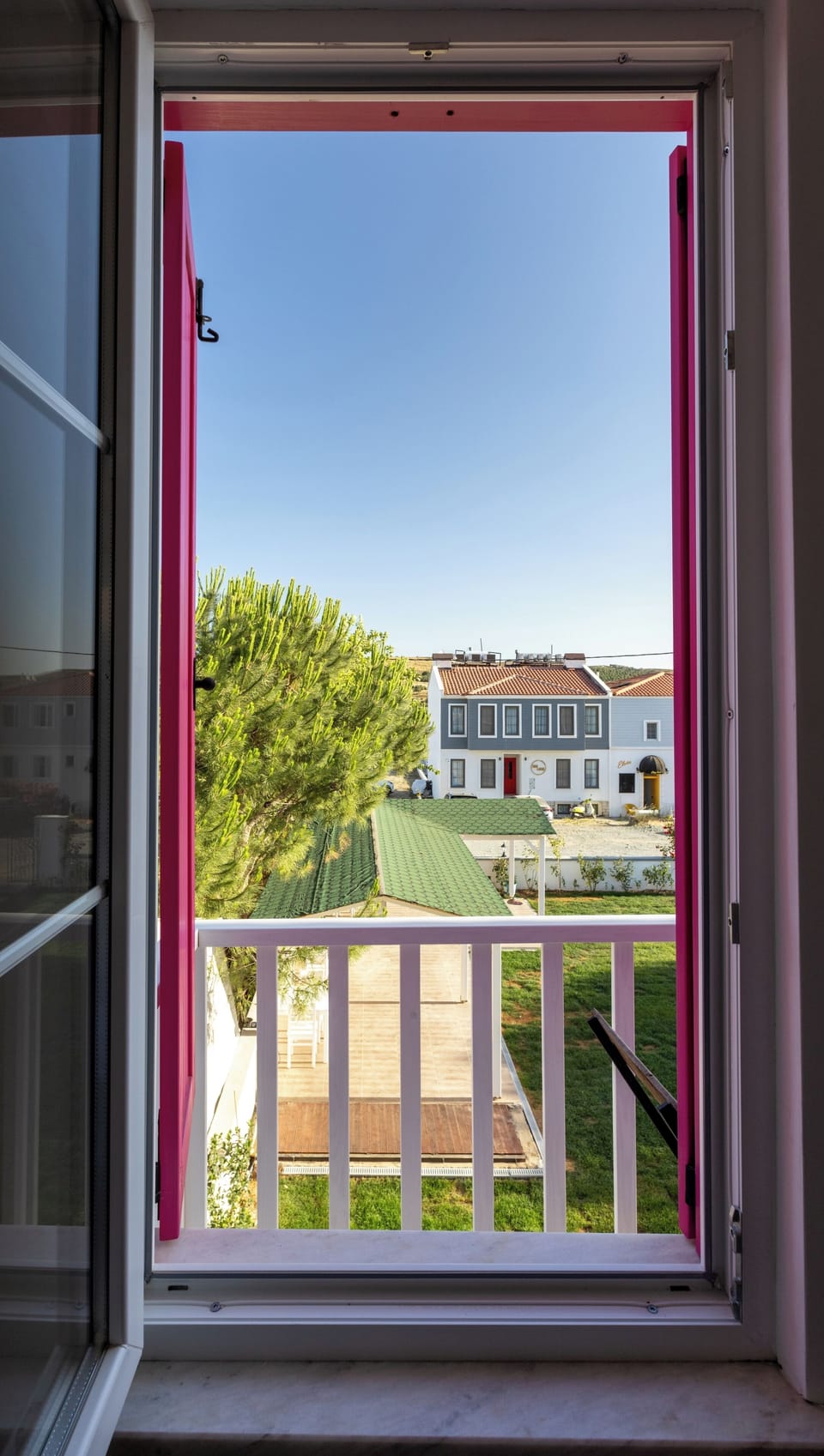 Comfort Room, Balcony | Garden view