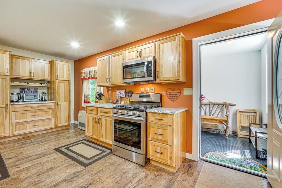 House (3 Bedrooms) | Interior