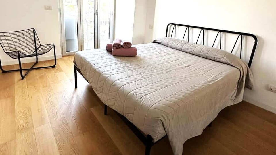 2 bedrooms, iron/ironing board, free WiFi