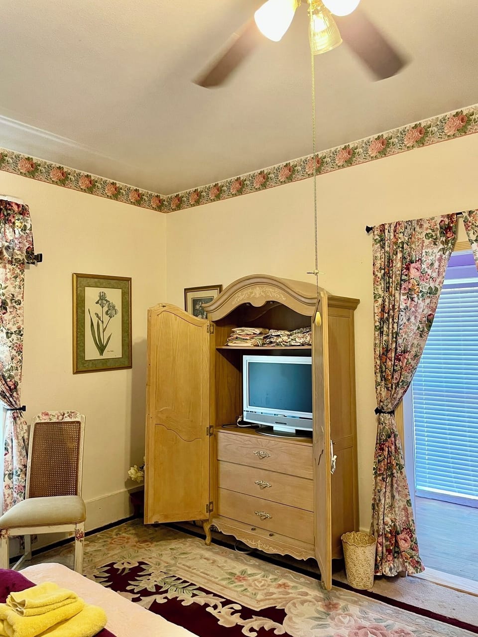 Deluxe Suite, Garden View | 1 bedroom, iron/ironing board, free WiFi, bed sheets