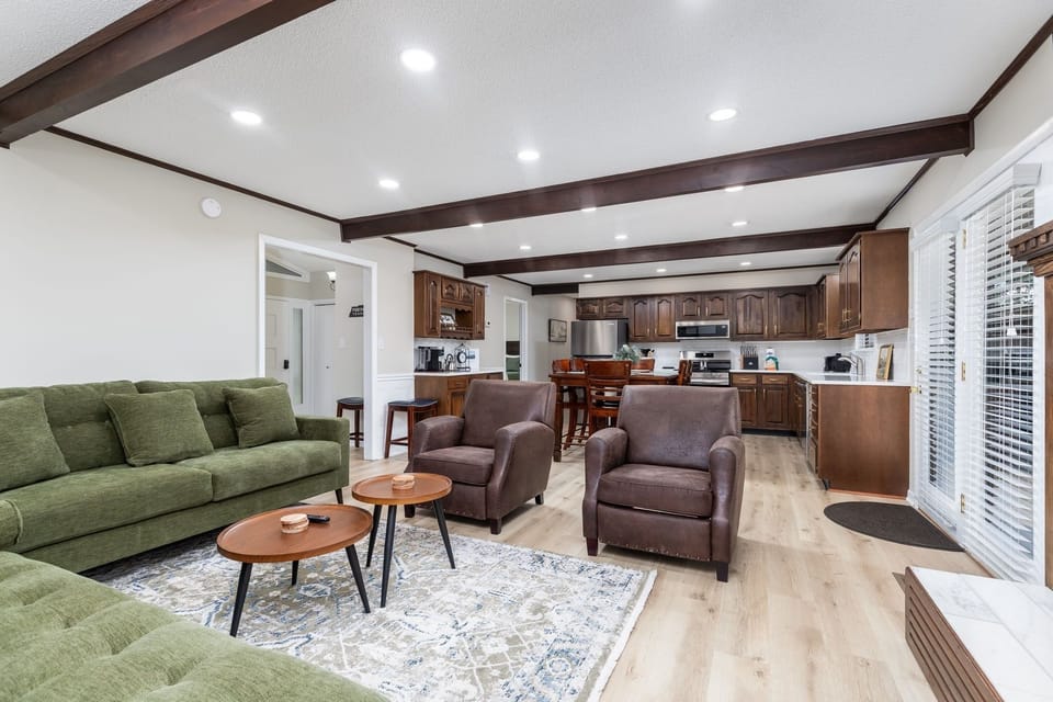 House, 3 Bedrooms | Living area | Smart TV
