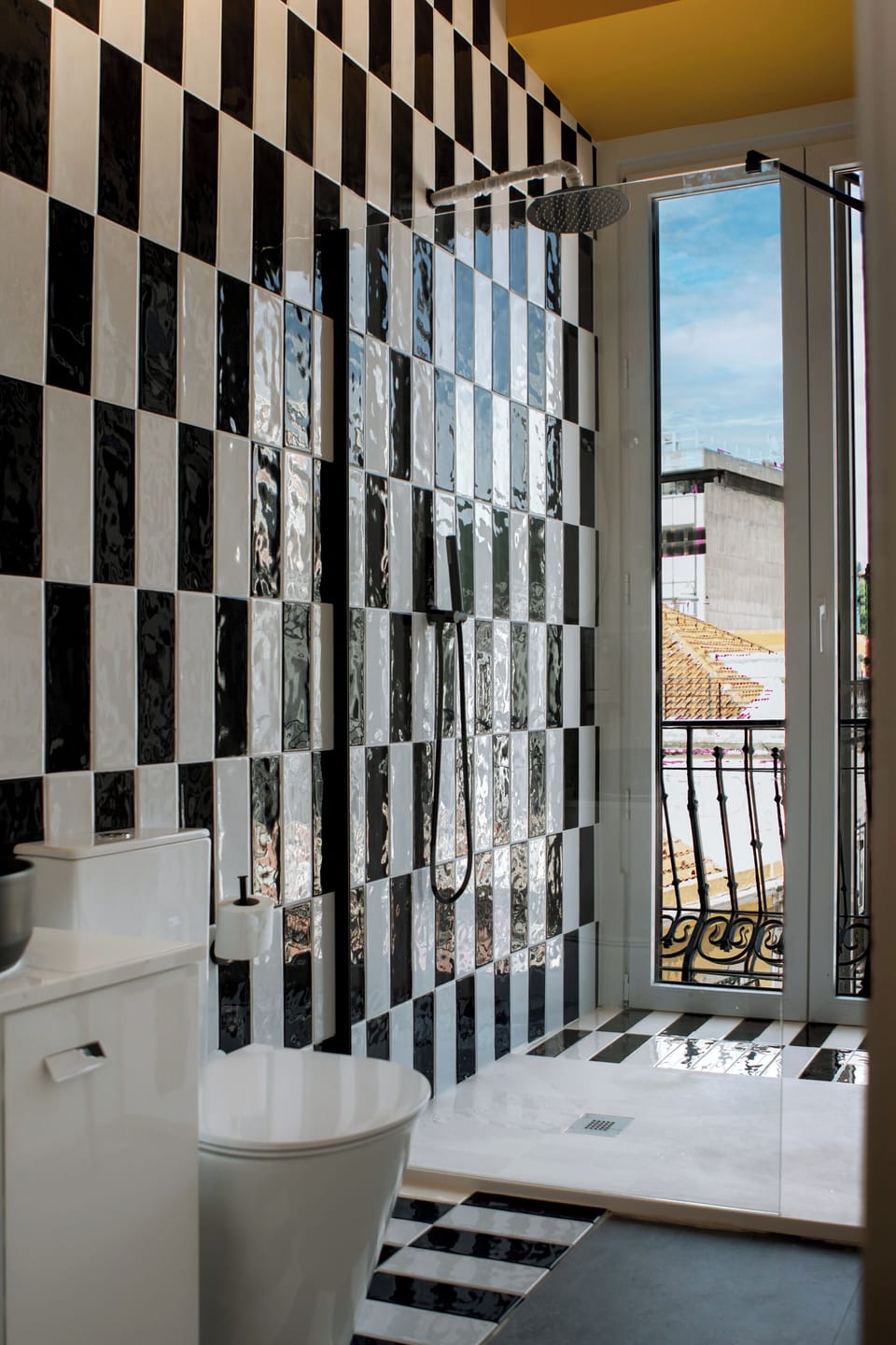 Classic Studio, City View | Bathroom | Hair dryer, towels, soap, shampoo