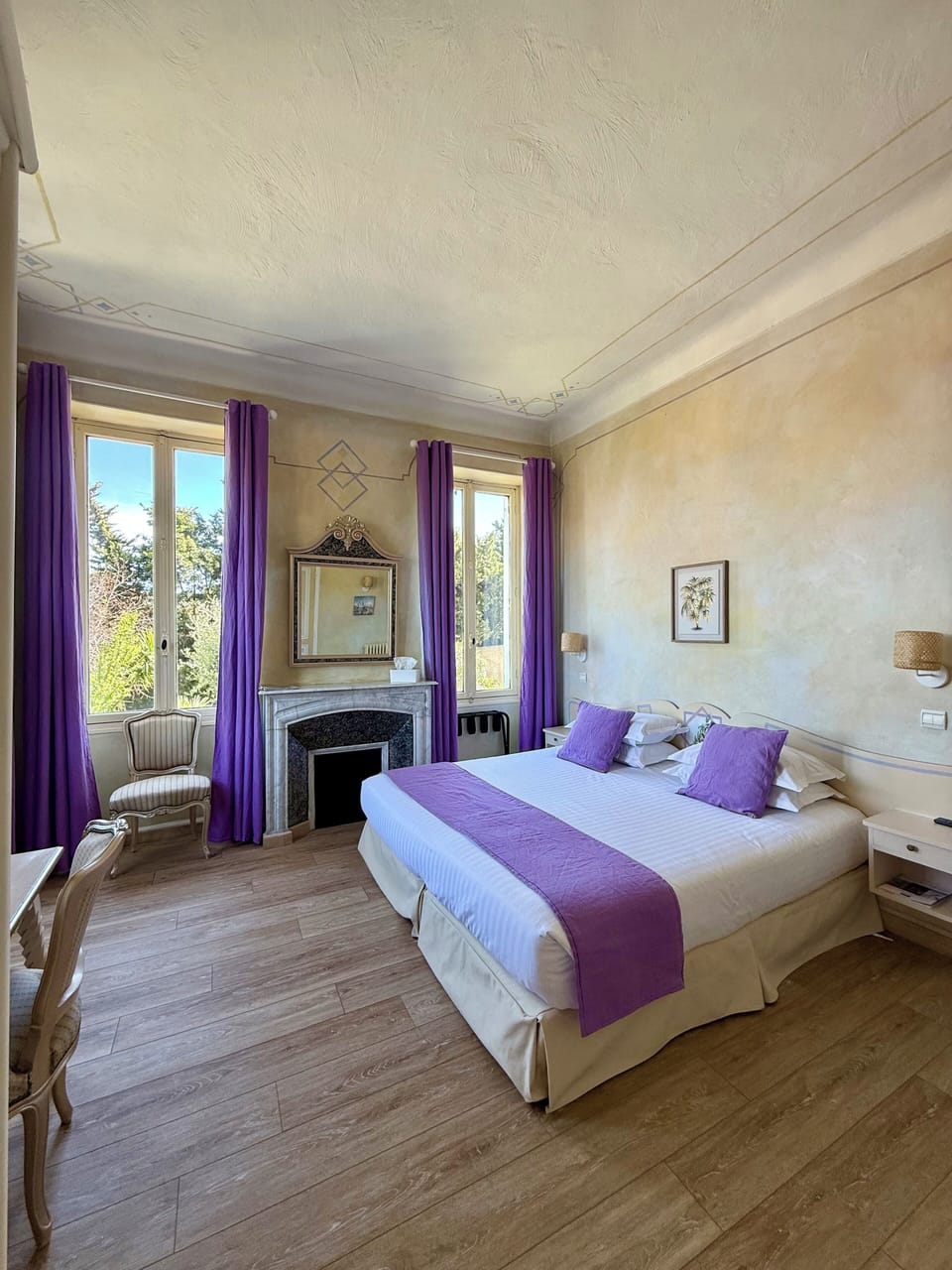 Large, One Double Bed, Panoramic View | 1 bedroom, pillowtop beds, in-room safe, desk