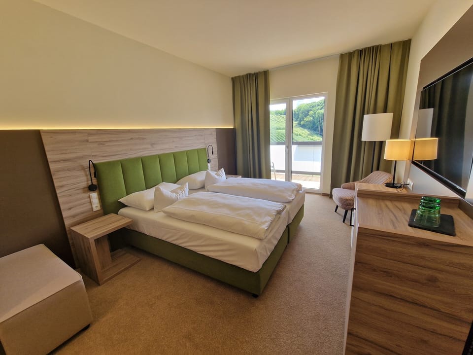 In-room safe, desk, laptop workspace, free WiFi