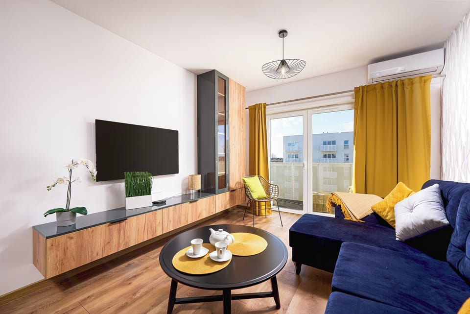 Superior Apartment, Balcony, Courtyard View | Private kitchen | Full-size fridge, oven, stovetop, dishwasher