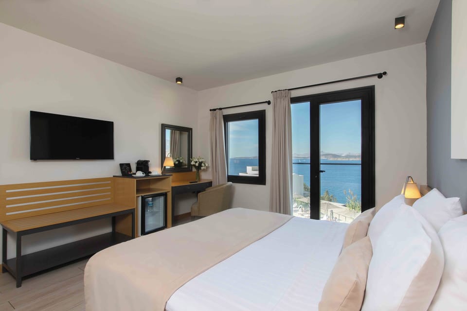 Standard Double Room, Sea View | Premium bedding, minibar, in-room safe, desk