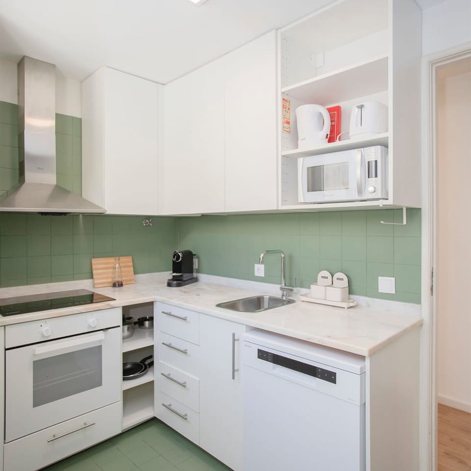 House | 2 bedrooms, desk, iron/ironing board, Internet