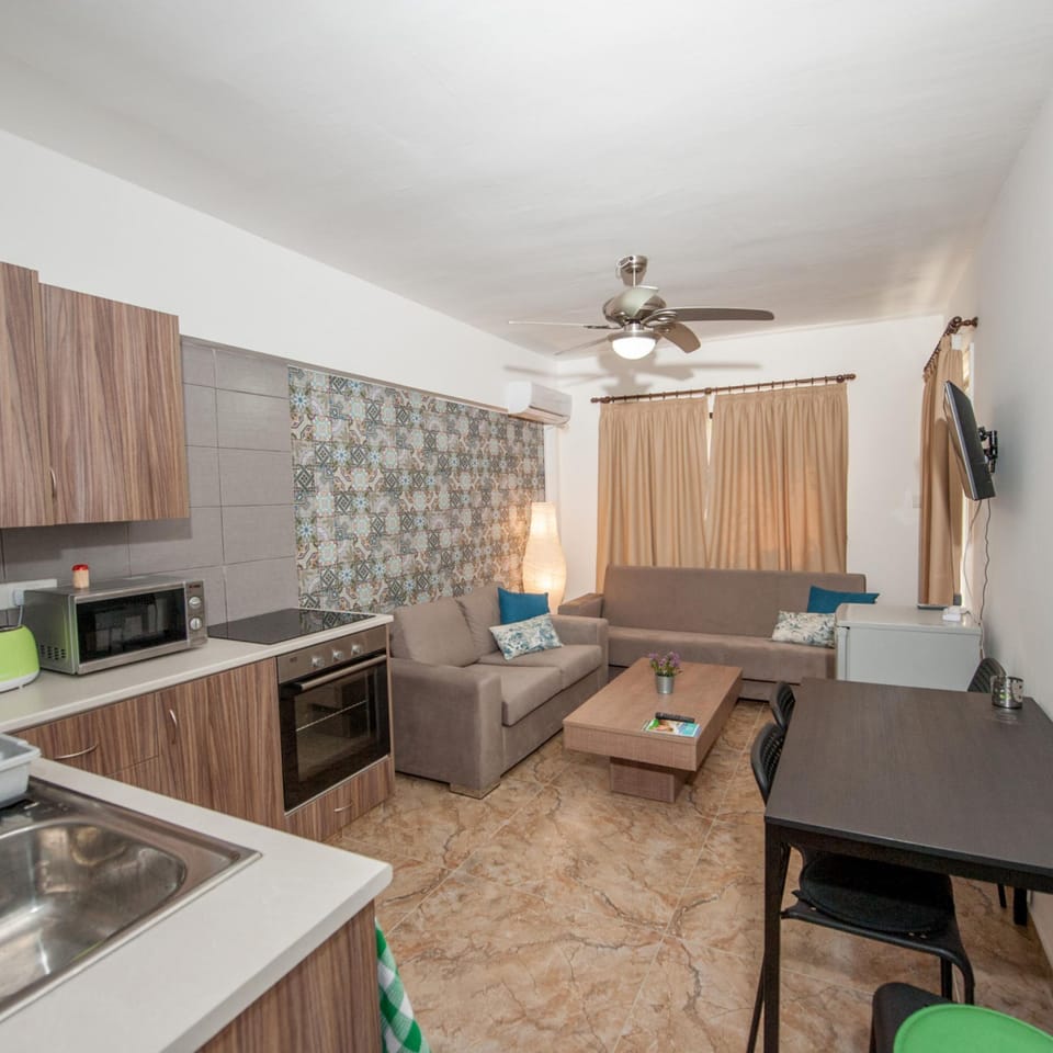 House, Smoking | 2 bedrooms