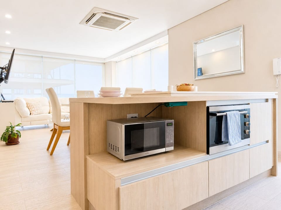 Apartment, 2 Bedrooms, Hot Tub | Private kitchen | Full-size fridge, microwave, oven, stovetop