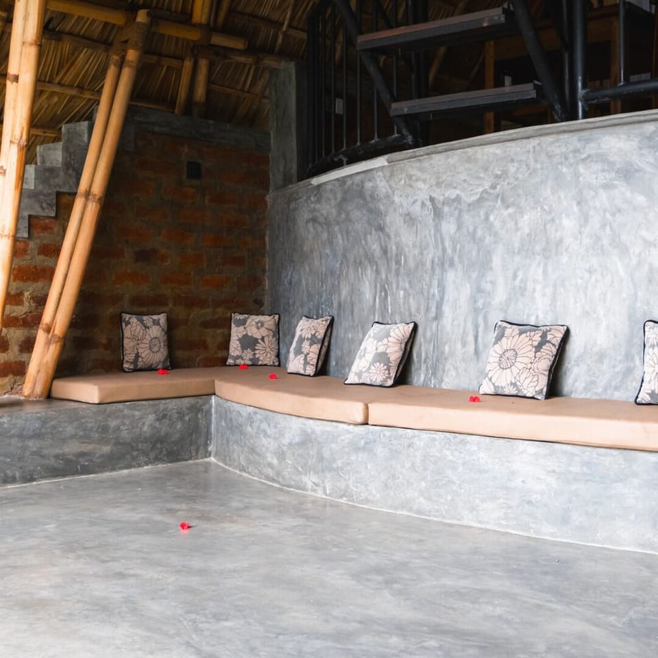 Superior Chalet, Lake View | Iron/ironing board (on request), WiFi (free), bed sheets