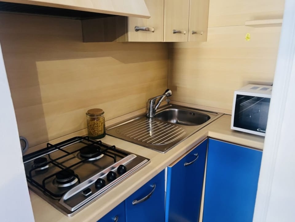 Apartment, 1 Bedroom, Balcony, City View | Interior