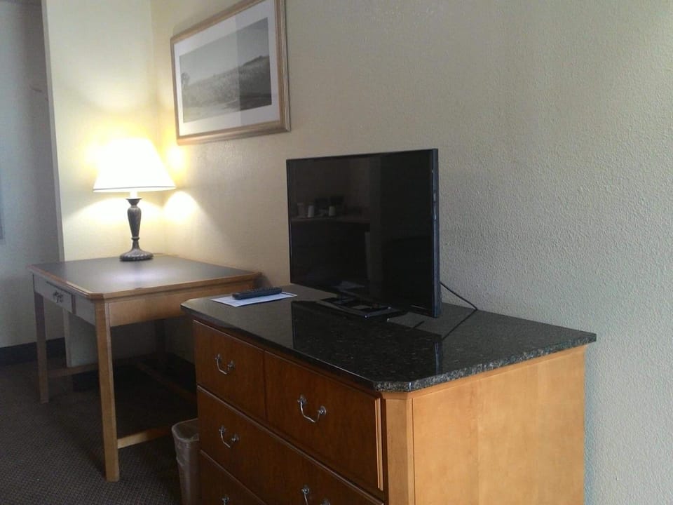 Desk, laptop workspace, soundproofing, iron/ironing board