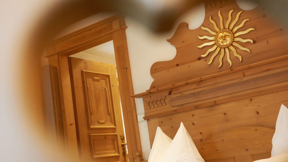 Premium bedding, in-room safe, desk, soundproofing