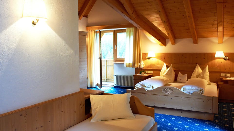Triple Room | Premium bedding, in-room safe, desk, soundproofing