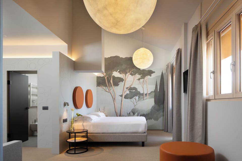 Junior Double or Twin Room, 1 Bedroom, Balcony, Annex Building | Minibar, in-room safe, desk, bed sheets